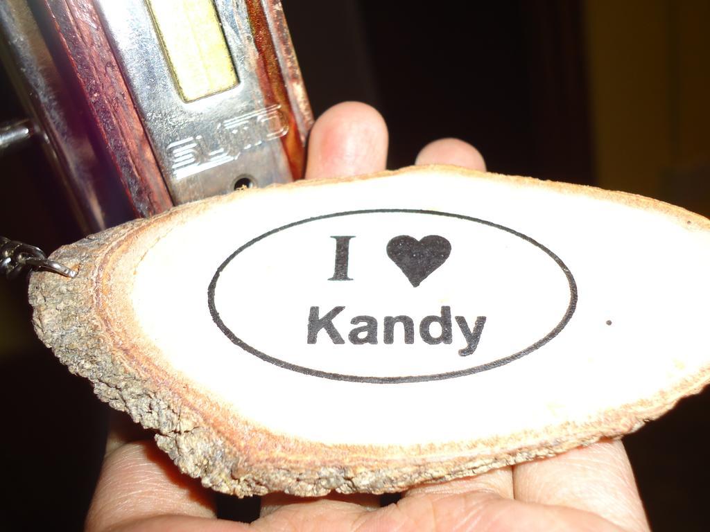 Candy Home Kandy Bagian luar foto