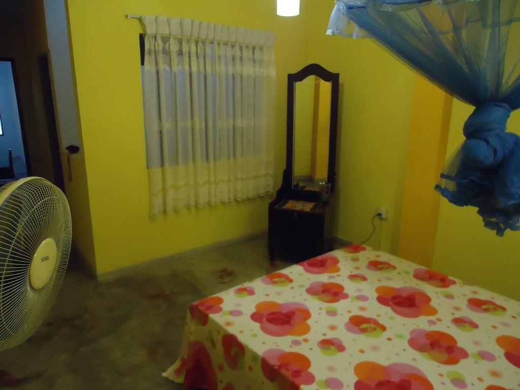 Candy Home Kandy Bagian luar foto